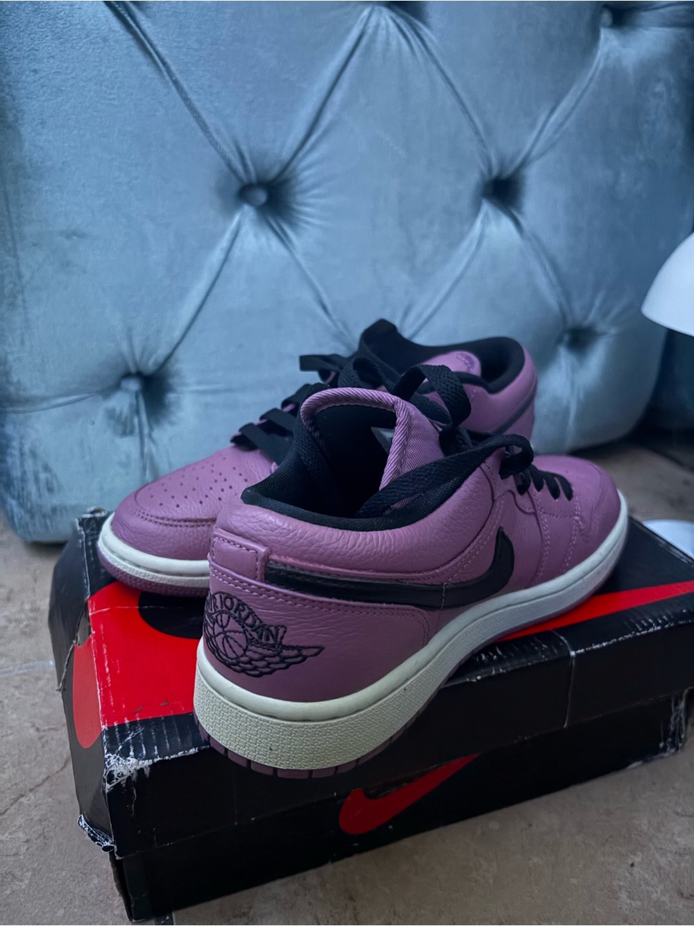 Air Jordan Style Low-Top Women’s Sneakers in Mauve